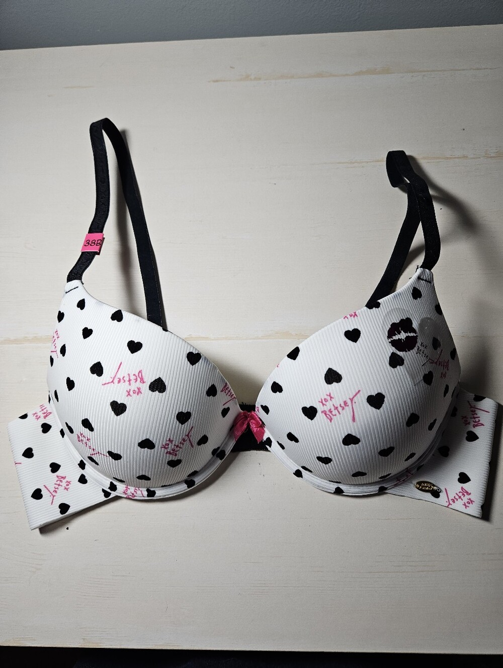 NWT Betsey Johnson White Ribbed Heart Print Push-Up Bra Size 38B